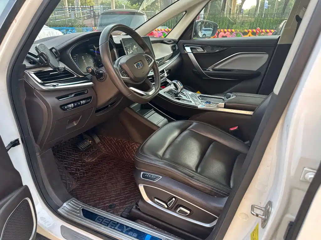 Geely Jia Ji New Energy — миниатюра 11