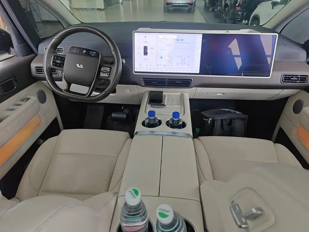 Li Auto Li MEGA — миниатюра 10