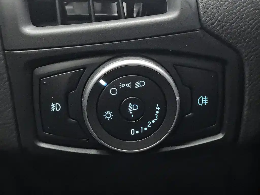 Ford Focus — миниатюра 21