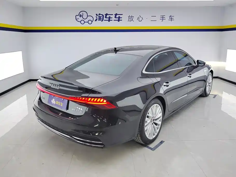 Audi A7L — миниатюра 3