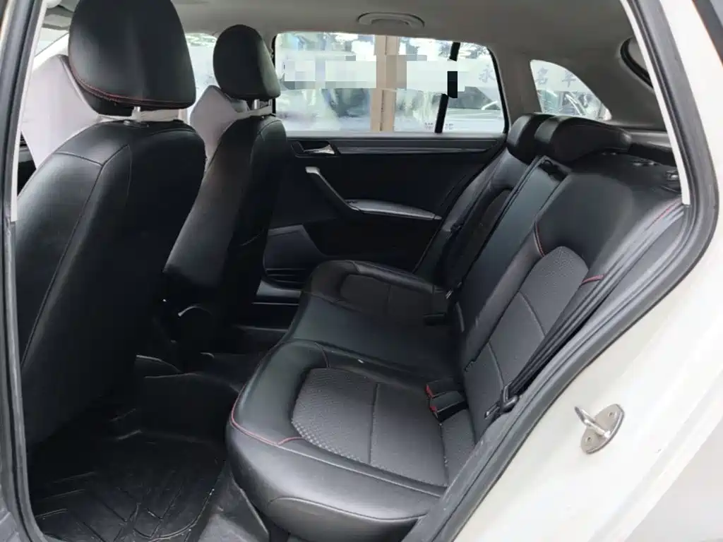 Volkswagen Santana — миниатюра 17
