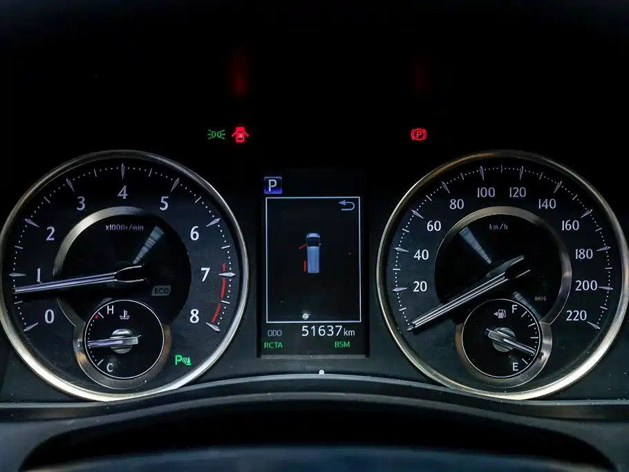 Toyota Alphard — миниатюра 13