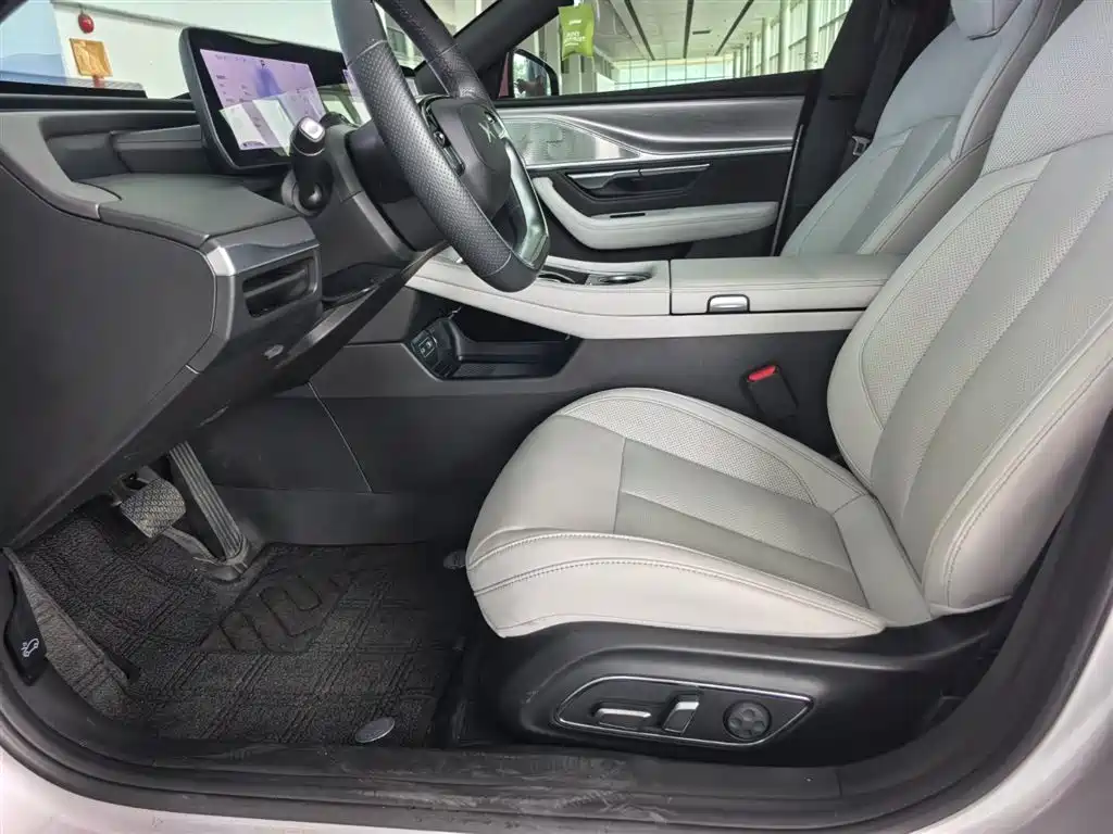XPeng P7 — миниатюра 23