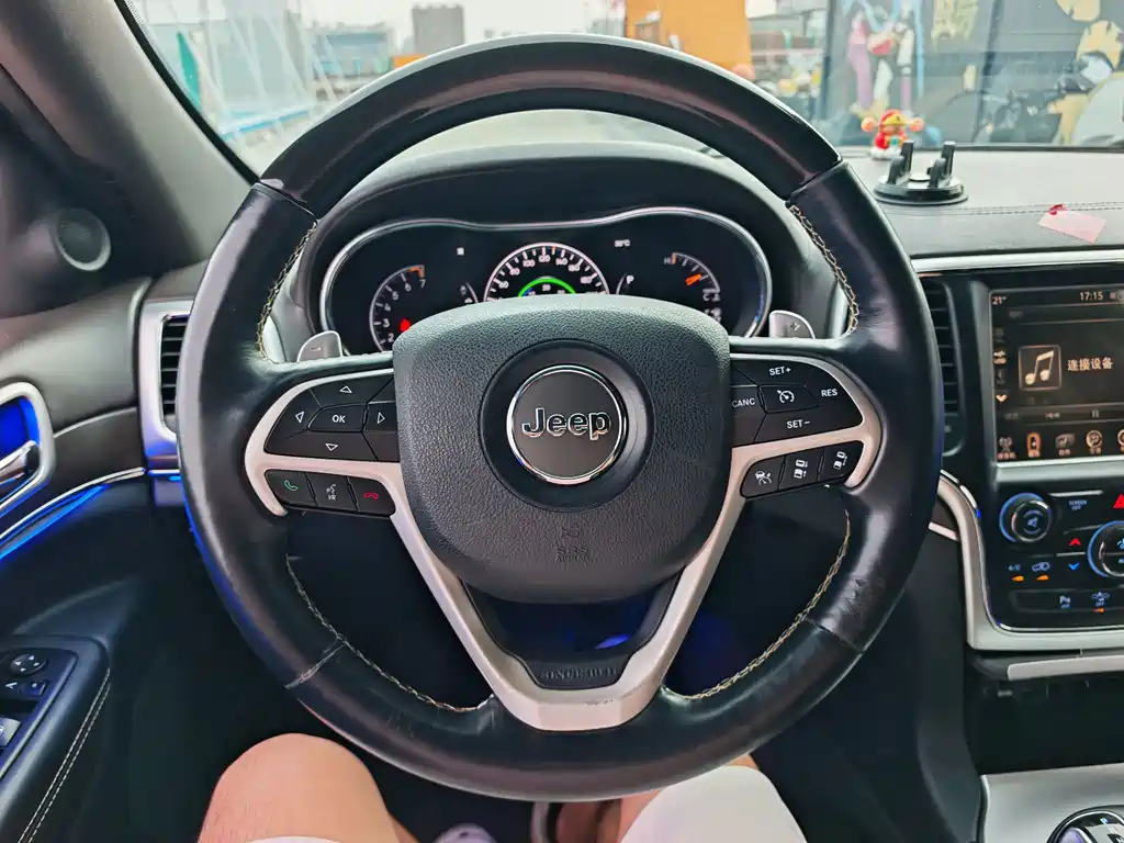Jeep Grand Cherokee (Import) — миниатюра 18