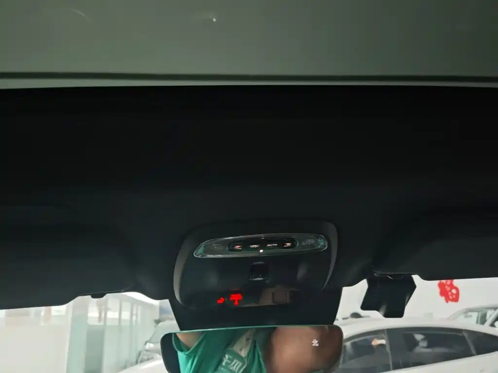 Volvo XC90 — миниатюра 18