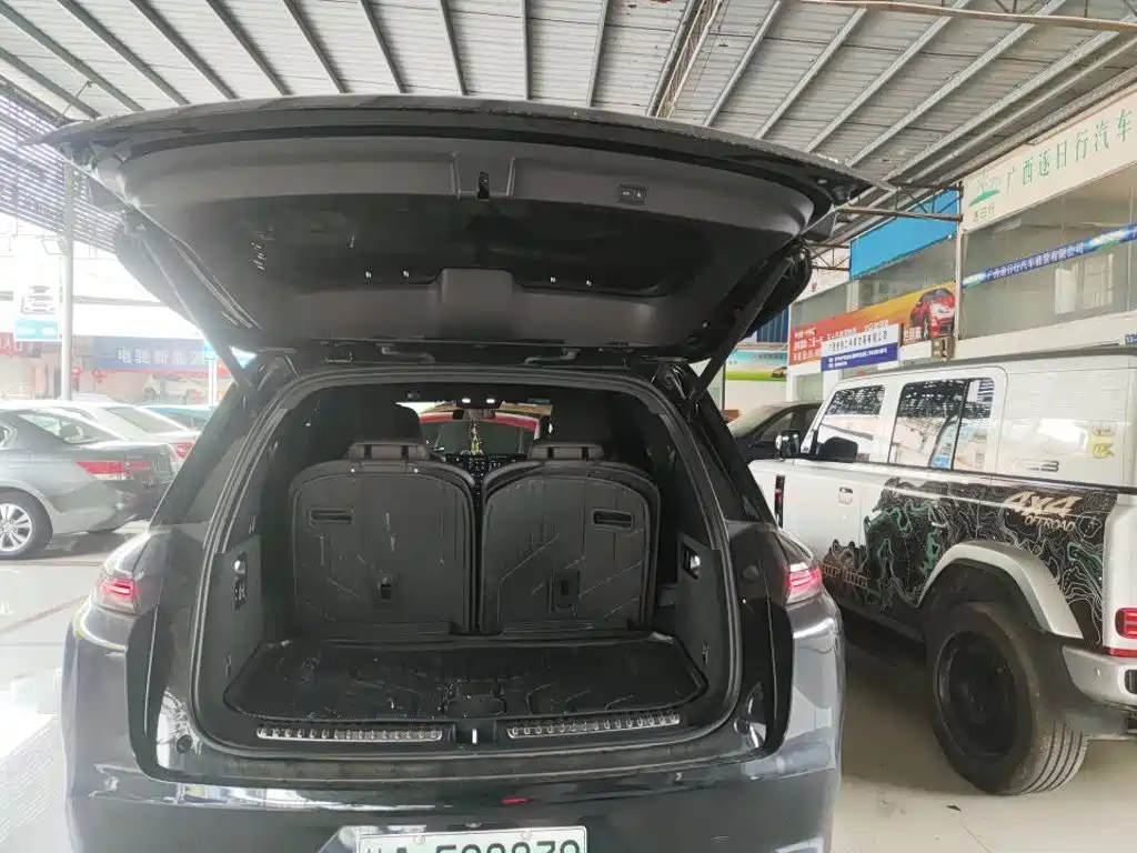 Li Auto Li L8 — миниатюра 7