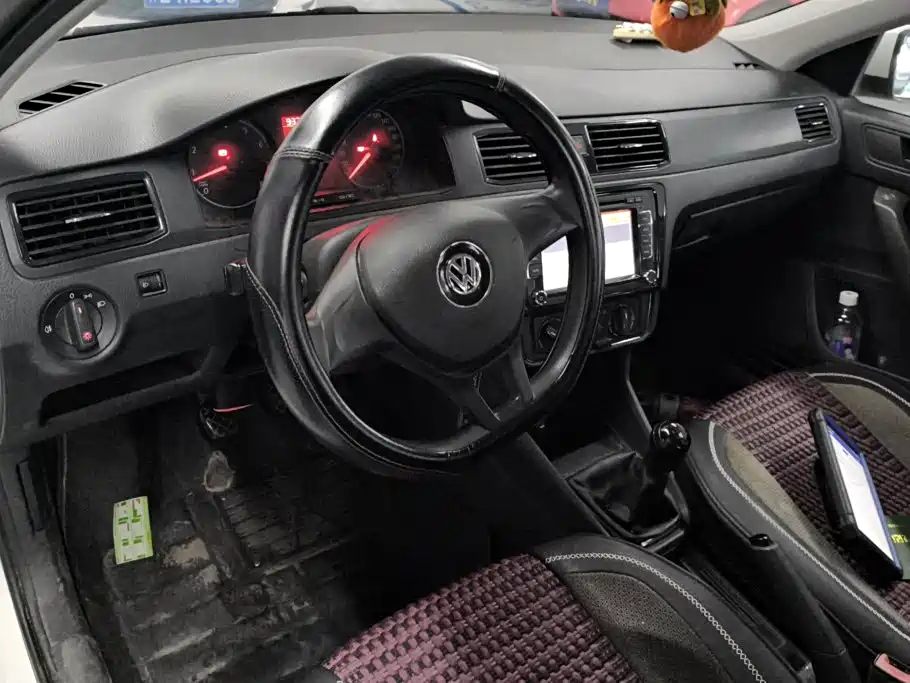 Volkswagen Santana — миниатюра 12