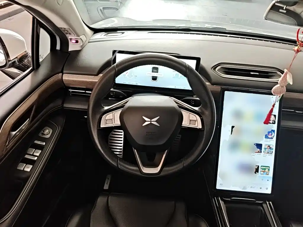 XPeng P5 — миниатюра 11