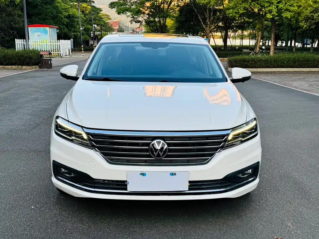 Volkswagen Lavida — миниатюра 2