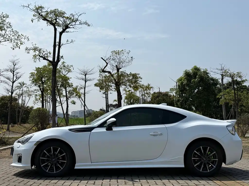 SUBARU BRZ