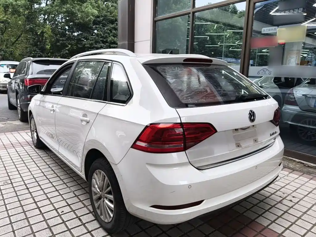 Volkswagen Santana — миниатюра 5