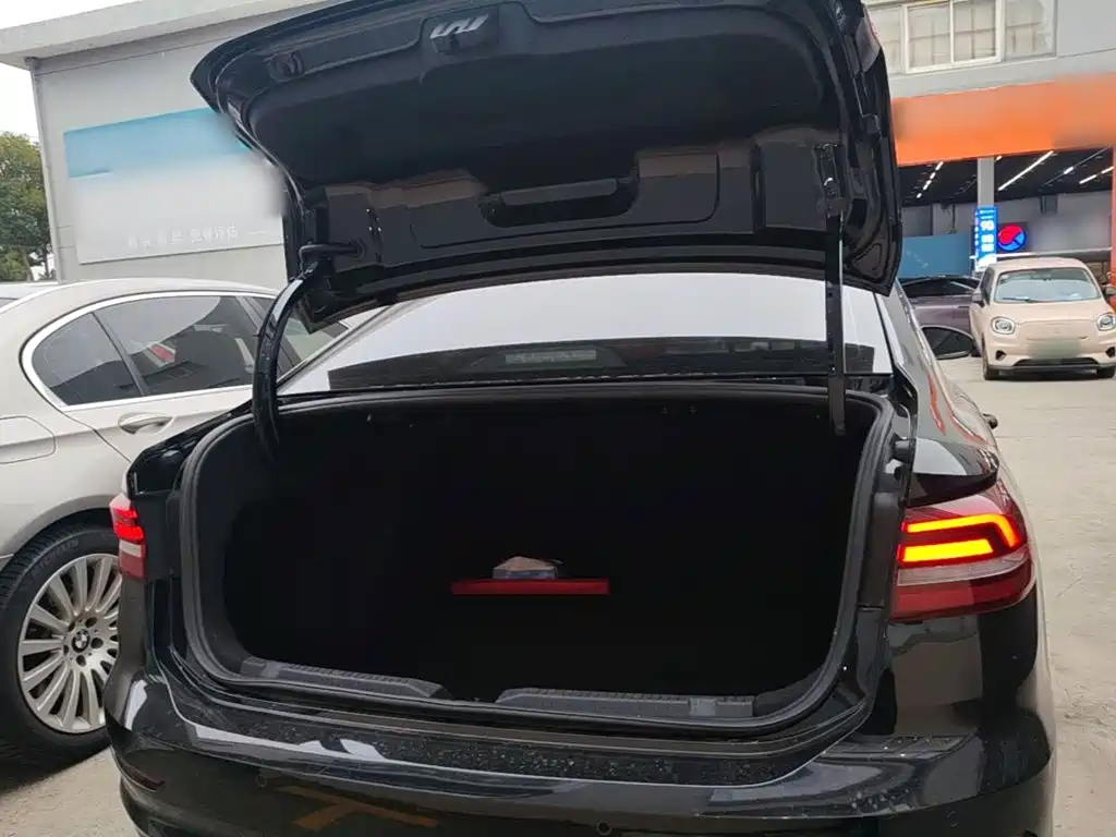 Volkswagen Lavida — миниатюра 19