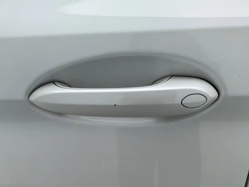BMW 5 Series New Energy — миниатюра 18