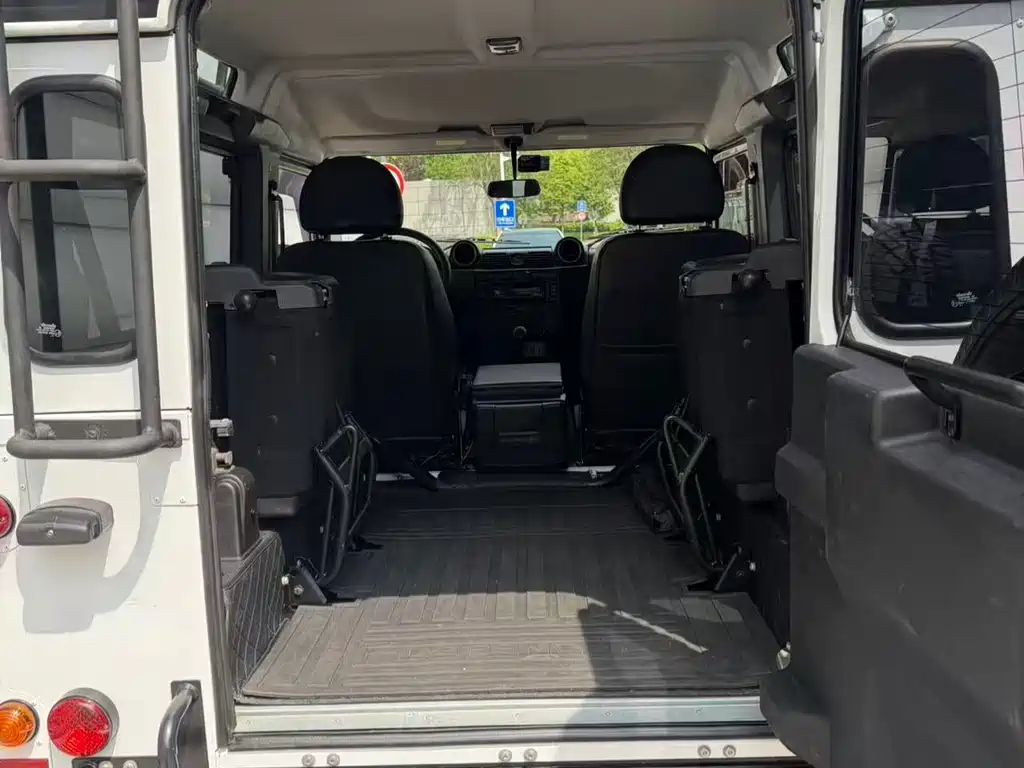 Land Rover  - фото 8