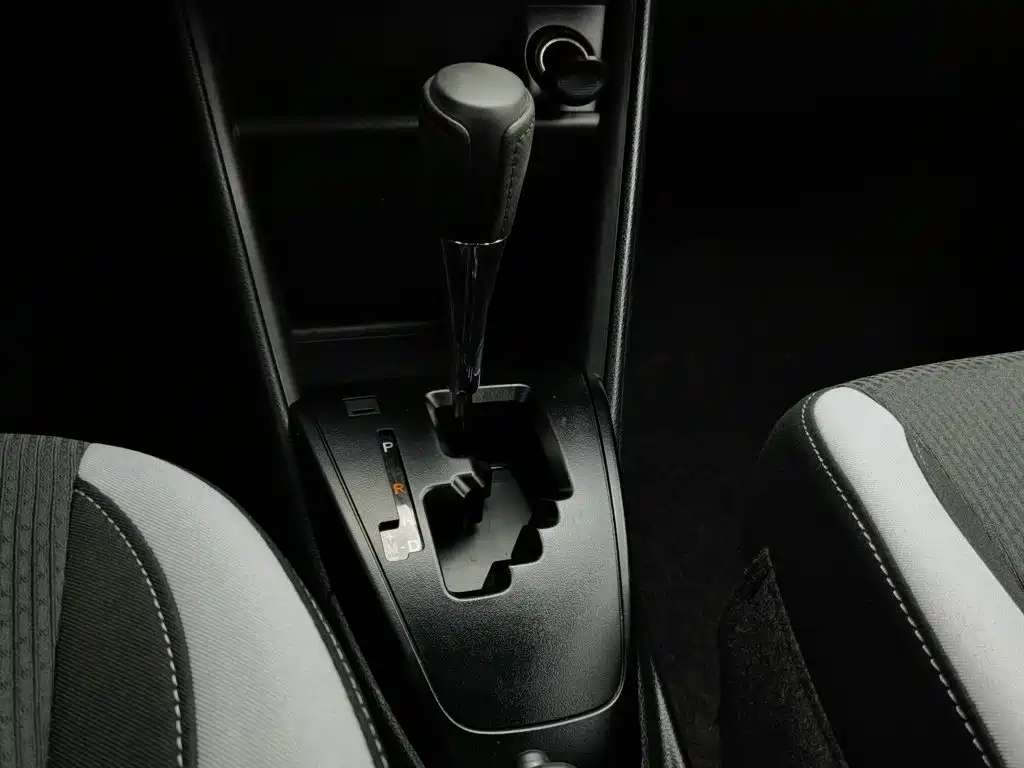 Toyota Yaris L — миниатюра 13