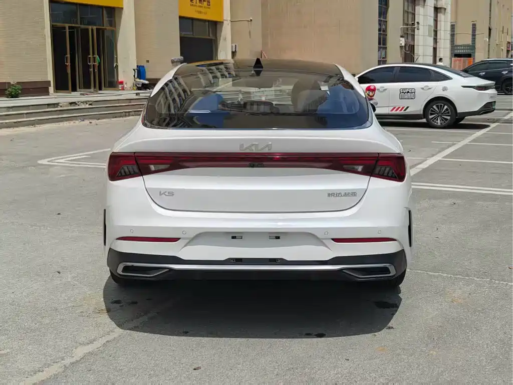 Kia K5 — миниатюра 8