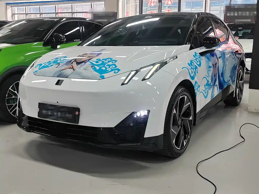 Lynk & Co Z20 2024