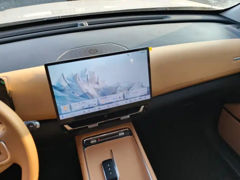 Wuling Xingguang 560 New Energy — миниатюра 13