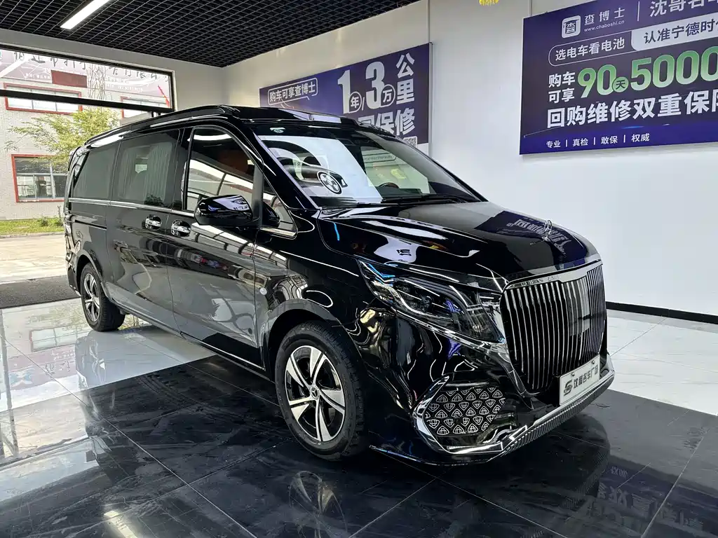 Mercedes-Benz Vito 2024 2.0T Elite 7 мест