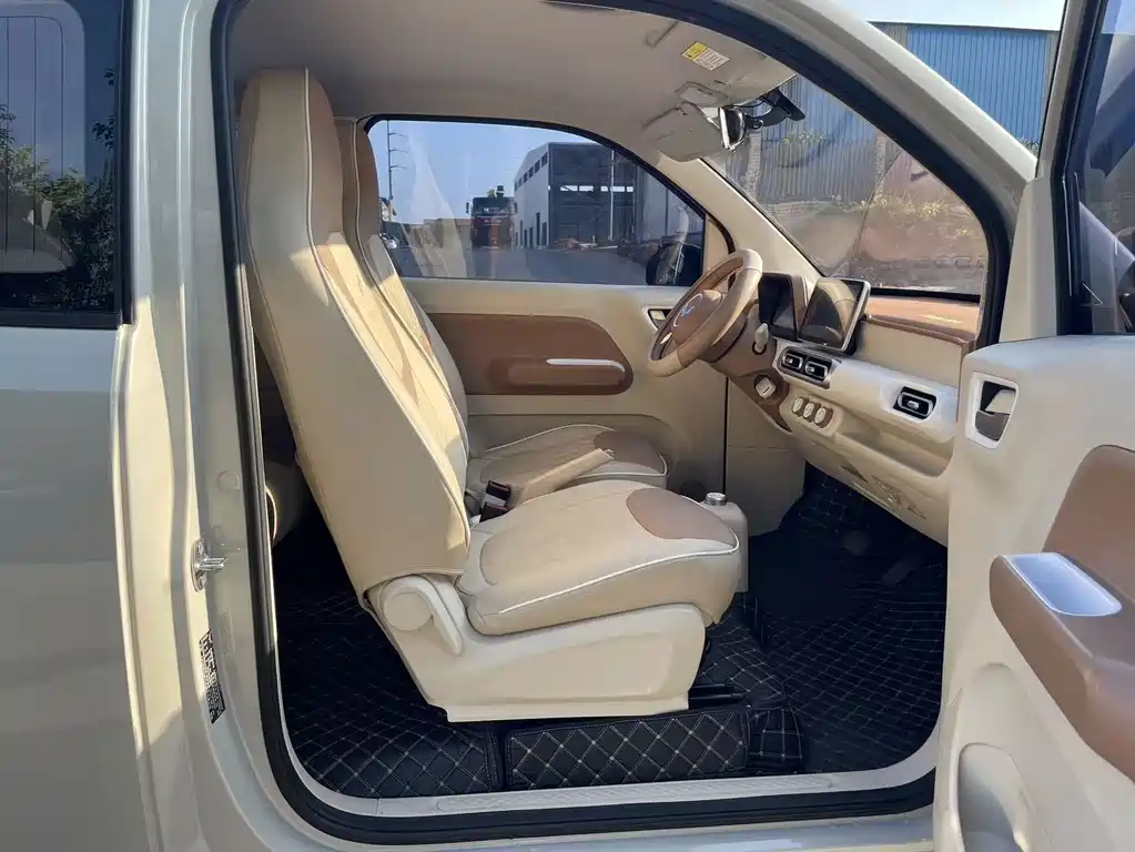 Wuling MINIEV — миниатюра 6