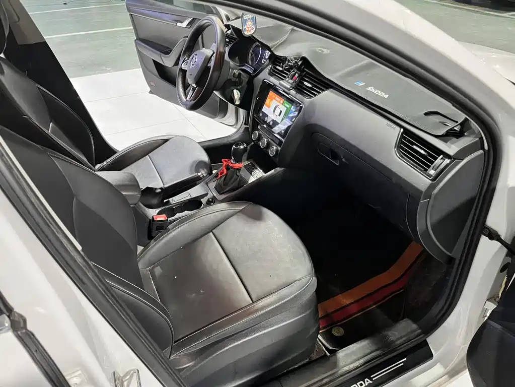 Skoda Octavia — миниатюра 10