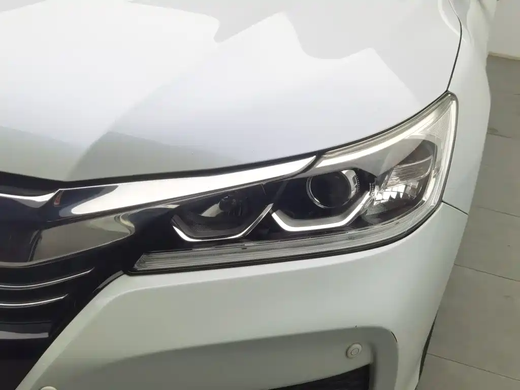 Honda Accord — миниатюра 7