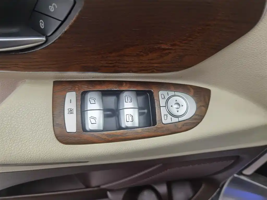 Mercedes-Benz Vito — миниатюра 9