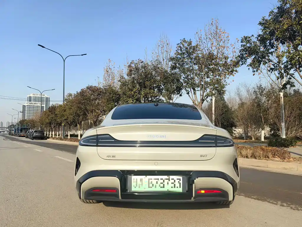 XIAOMI CAR XIAOMI SU7