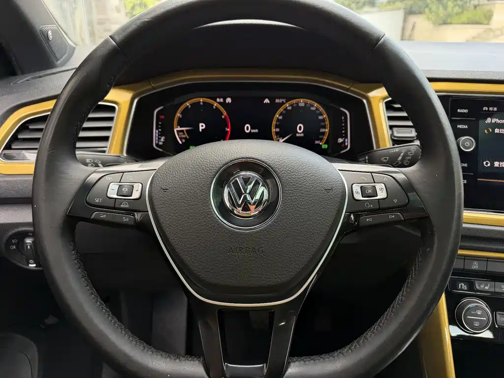 Volkswagen T-Roc — миниатюра 11