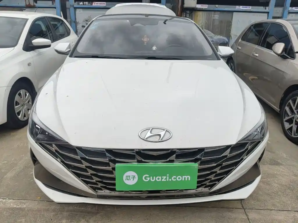 Hyundai Elantra — миниатюра 3