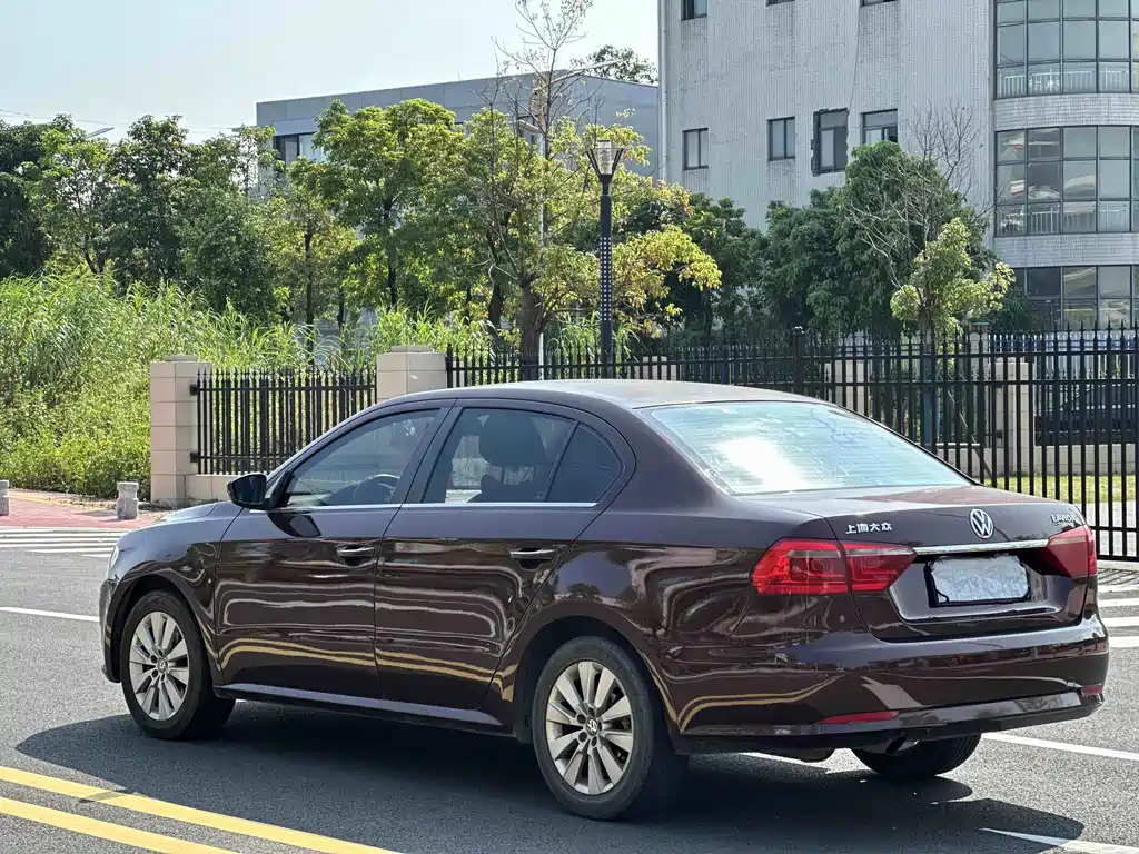 Volkswagen Lavida — миниатюра 9