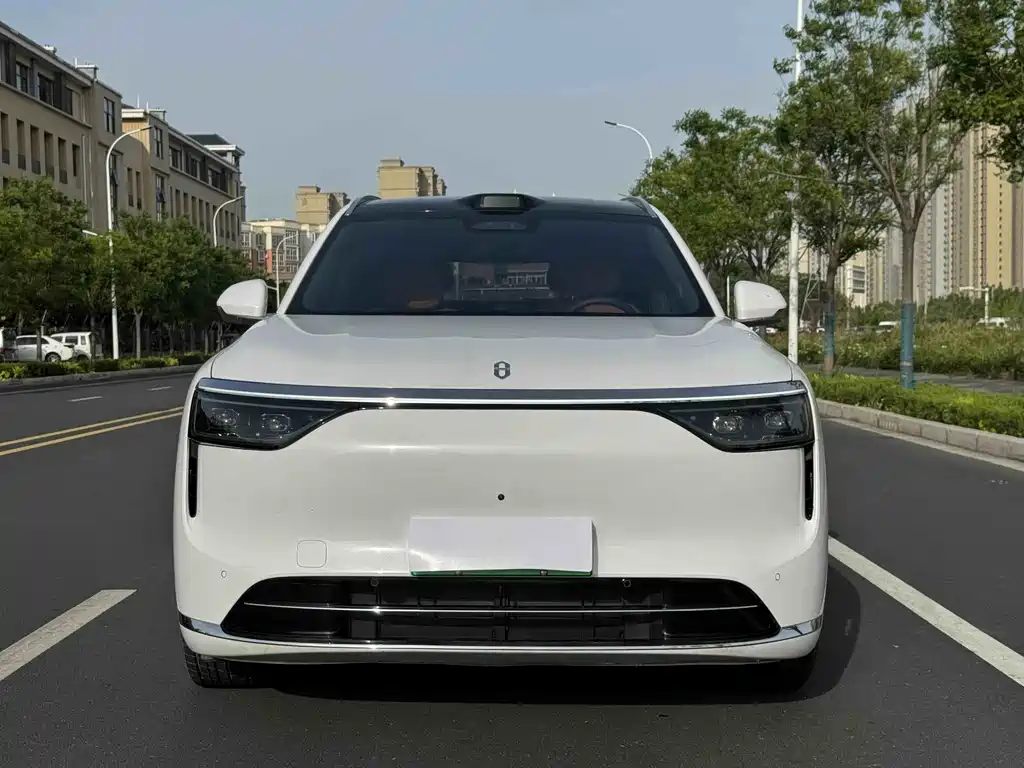 Aito M8 2025 Max+ 53.4kWh 5 мест (192 ）