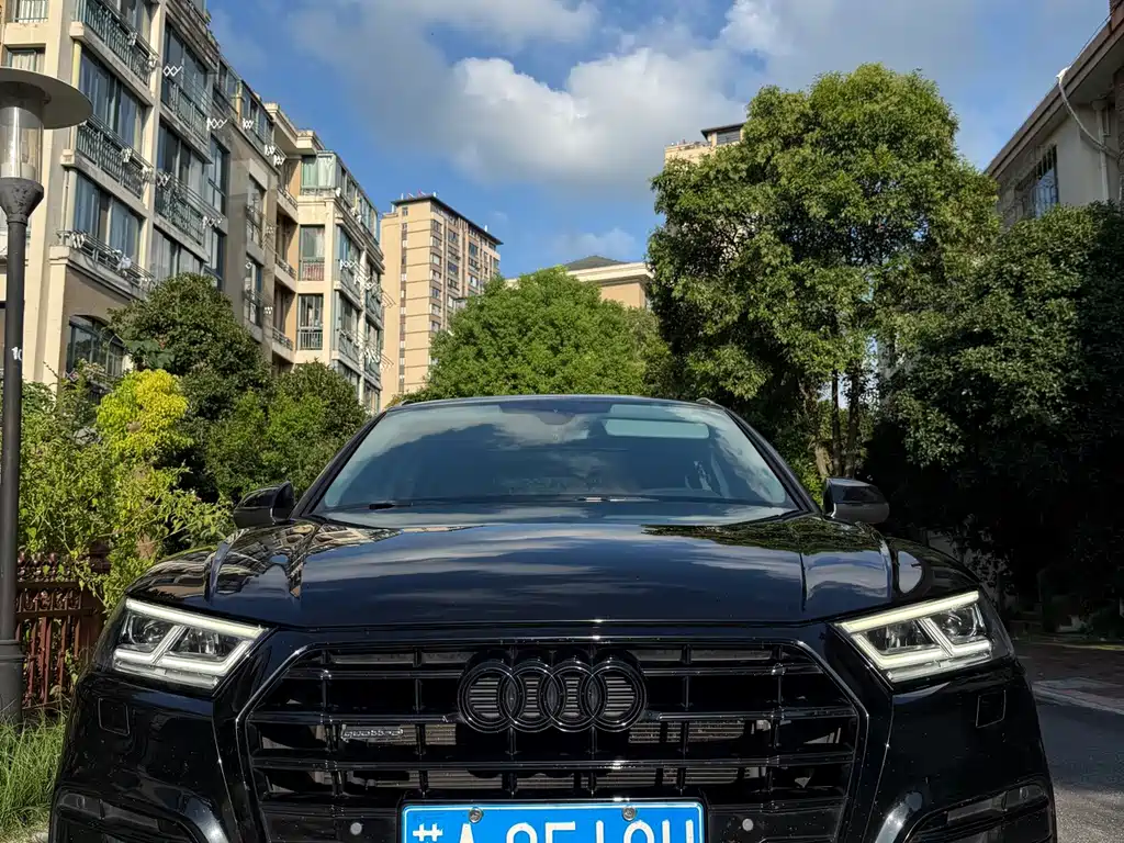 Audi Q5L — миниатюра 2