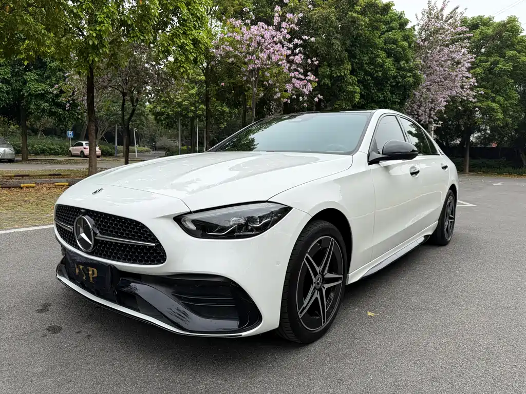 Mercedes-Benz C-Class 2024