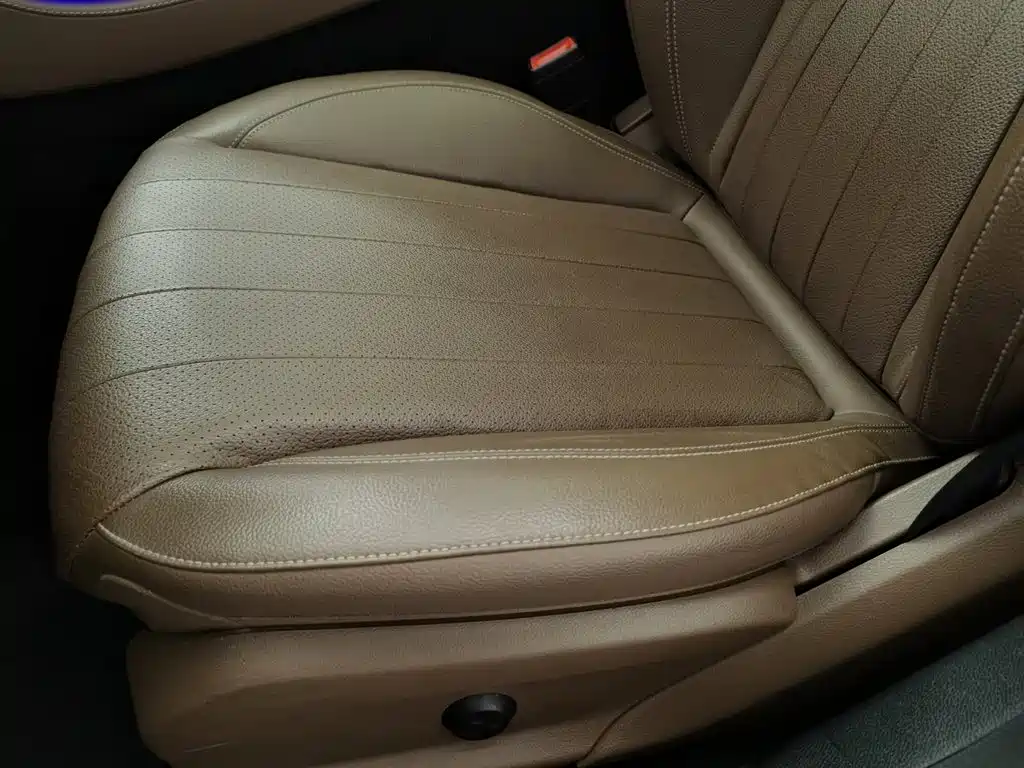 Mercedes-Benz E-Class (Import) — миниатюра 20