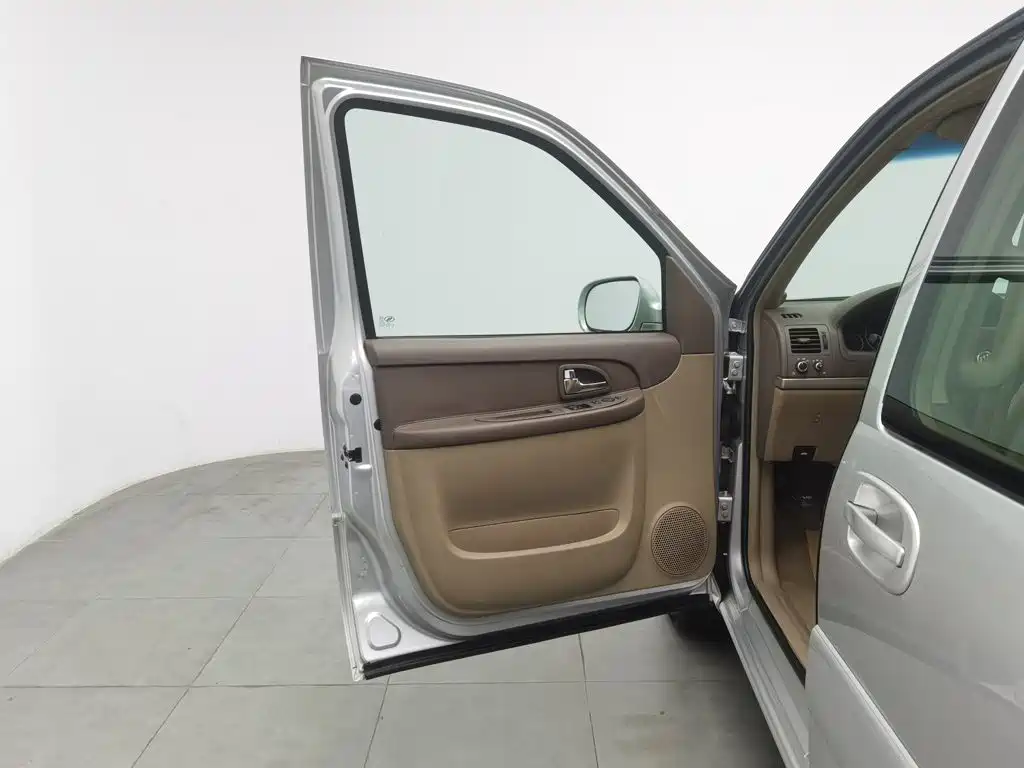 Buick GL8 — миниатюра 8