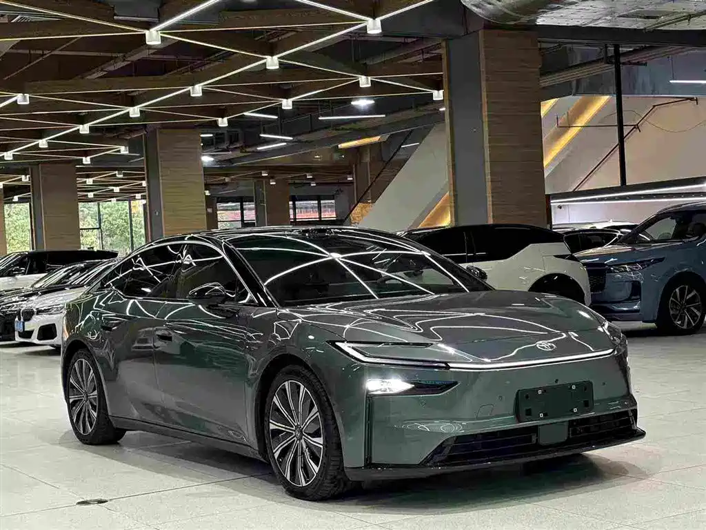 Toyota bZ7 — миниатюра 10