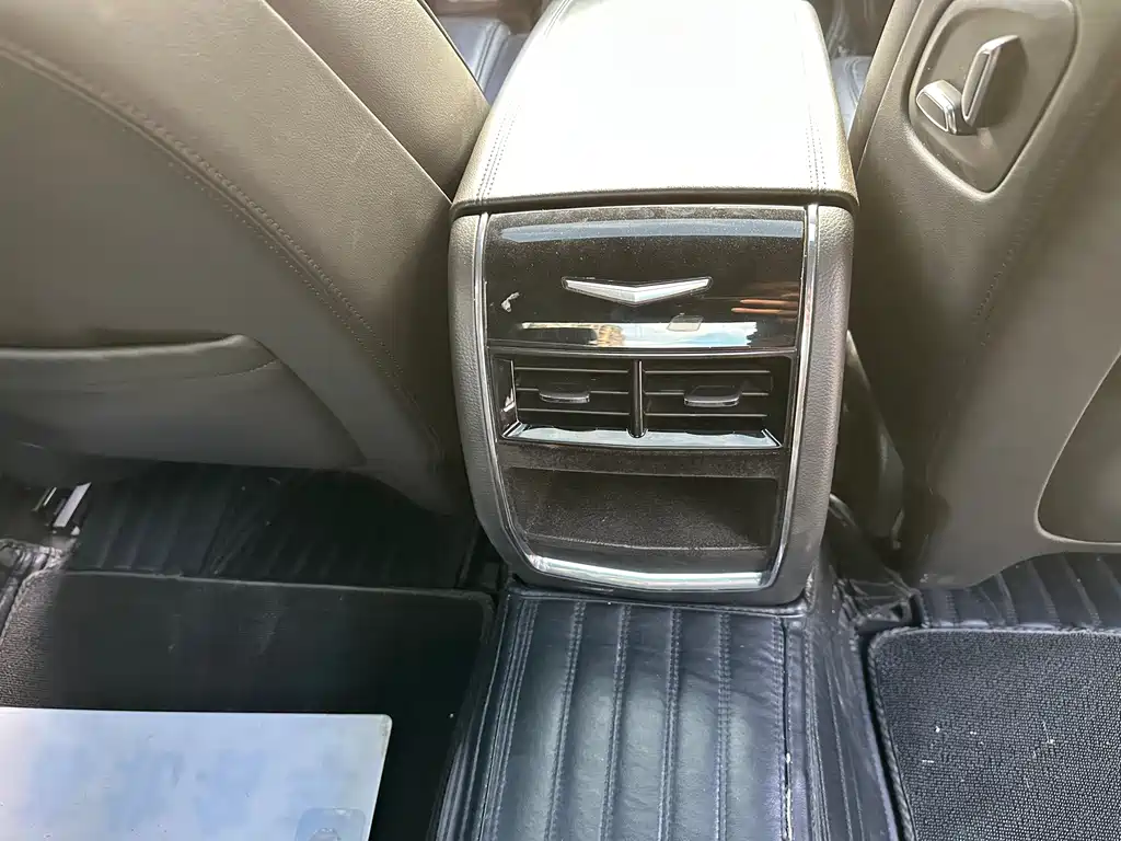 Cadillac CT6 — миниатюра 14