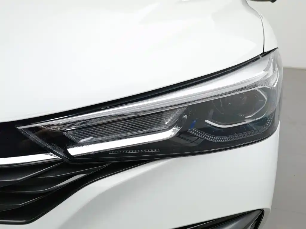 Roewe i5 — миниатюра 7