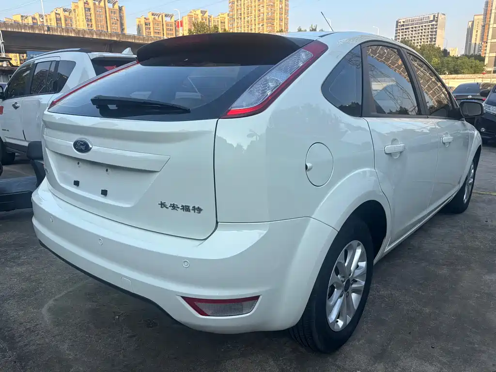 Ford Focus — миниатюра 4