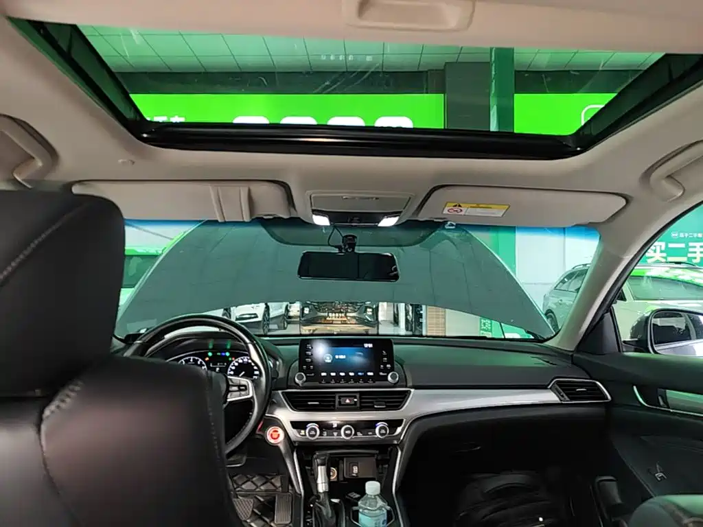 Honda Accord — миниатюра 18