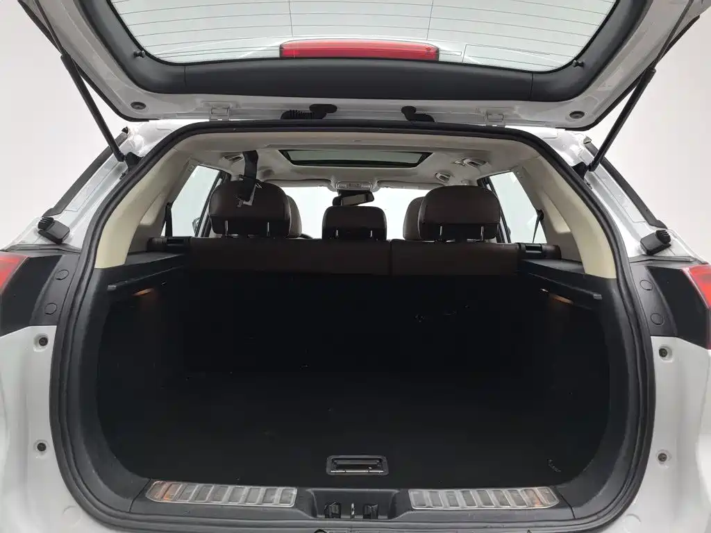 Geely Boyue — миниатюра 16