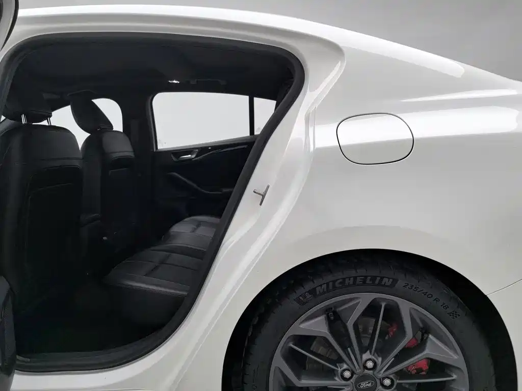 Ford Focus — миниатюра 15