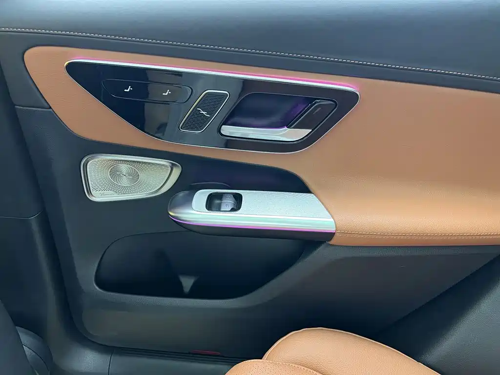 Mercedes-Benz GLC — миниатюра 36