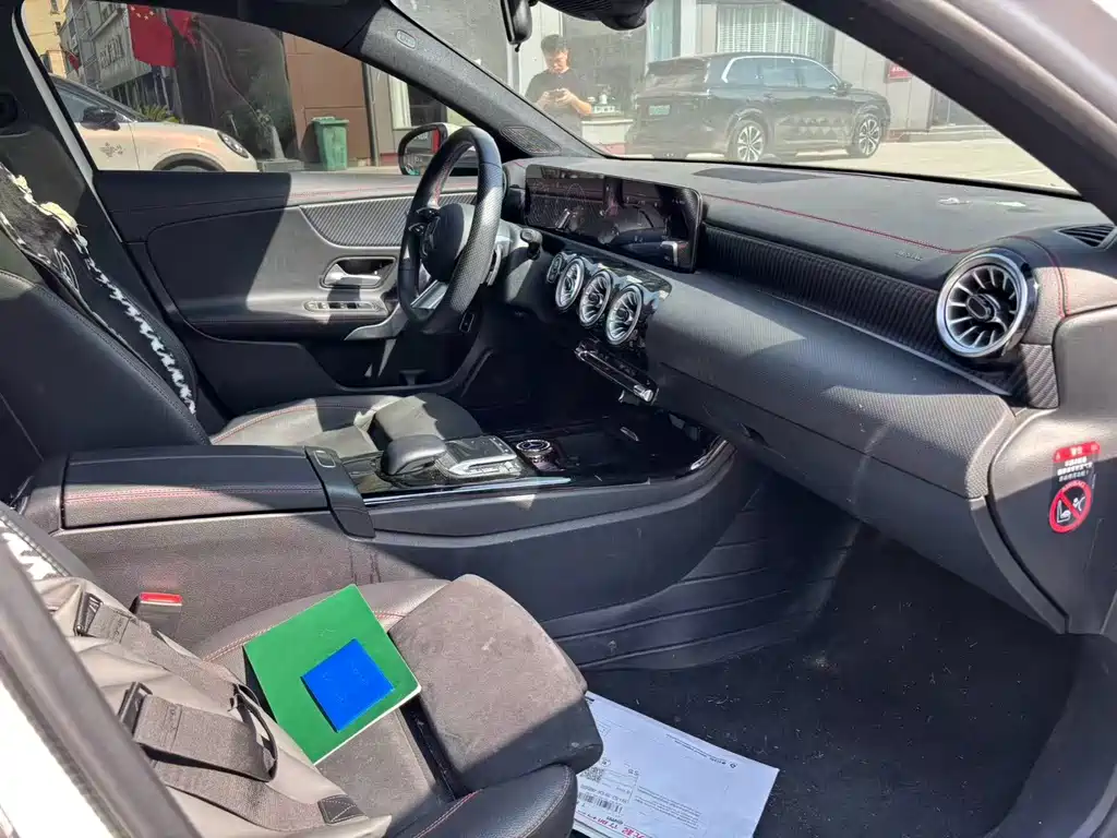 Mercedes-Benz A-Class — миниатюра 10