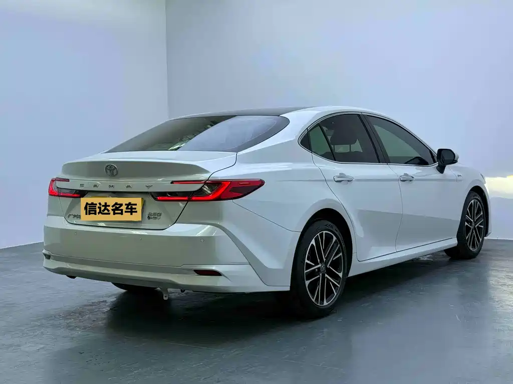 Toyota Camry 2024 2.5HG Luxury