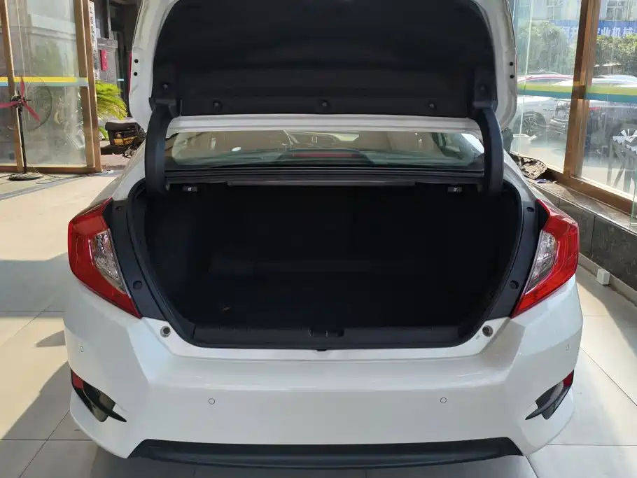 Honda Civic — миниатюра 4