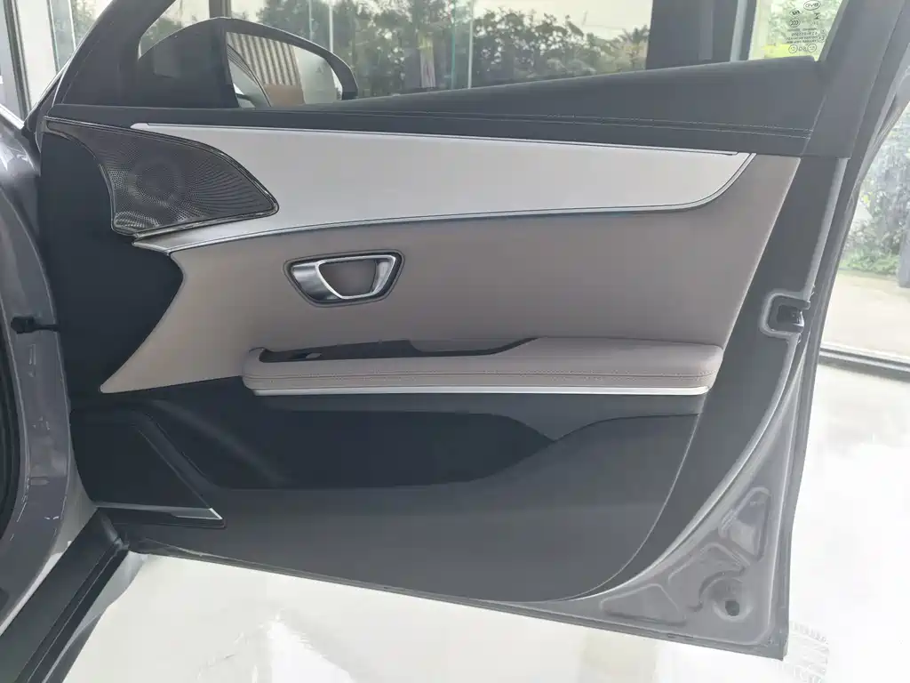 BYD Han — миниатюра 20
