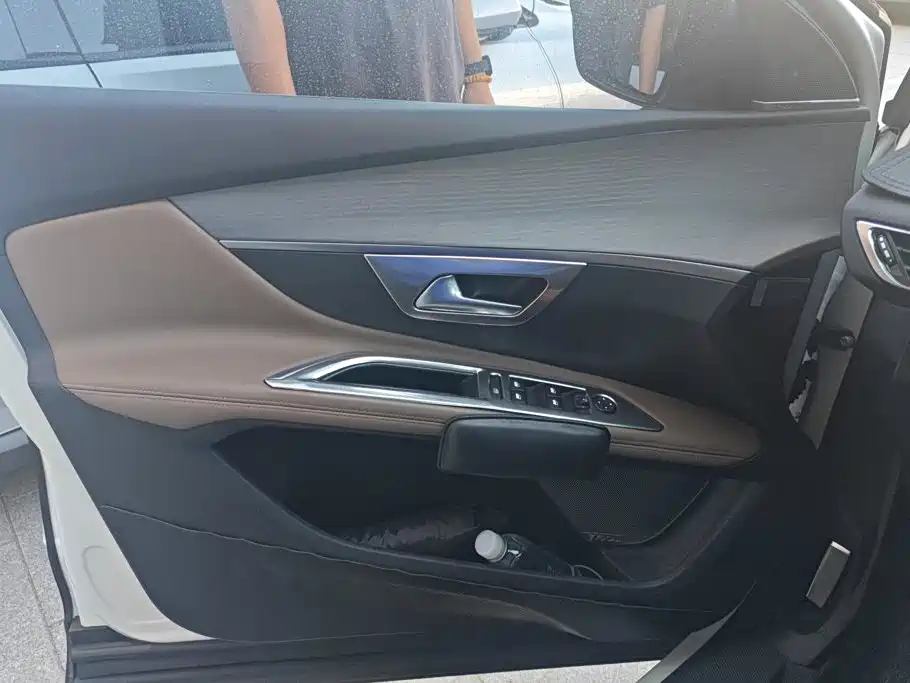 Peugeot 5008 — миниатюра 7