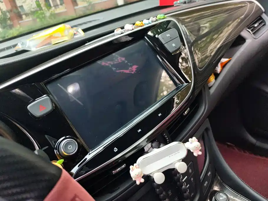 Buick Envision Plus — миниатюра 13